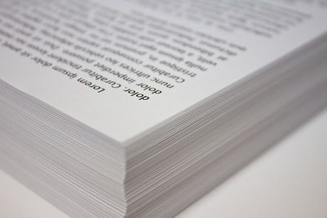 Stack_of_Copy_Paper, fot By Jonathan Joseph Bondhus (Own work) [CC BY-SA 3.0 (http://creativecommons.org/licenses/by-sa/3.0)], via Wikimedia Commons