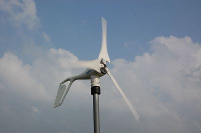 Wind-turbine-fot-Autor: C1815 (Praca własna (投稿者撮影)) [Public domain], Wikimedia Commons